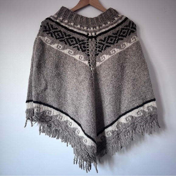 Hand Knit Cowichan Design Brown Wool Triangle Poncho - Picture 8 of 16